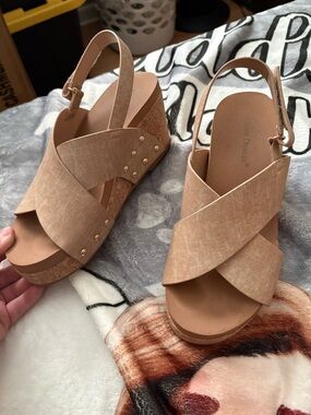 Wedge Slingback Sandals in Tan - Comfortable Cross Strap Design